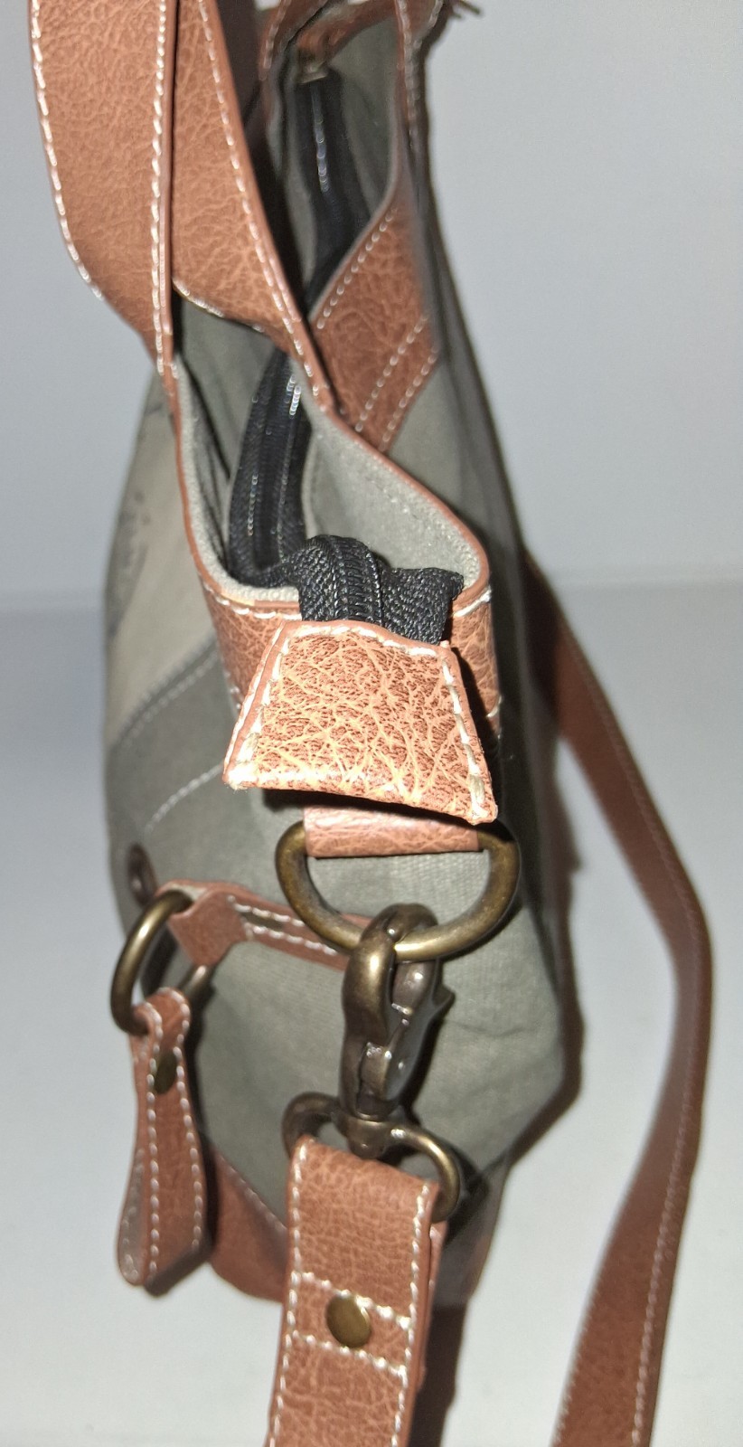 Picture 4 of 8