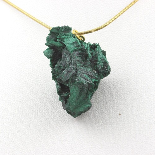 Minéraux collection. Collier Malachite brut. 12.28 ct. Kipushi Mine