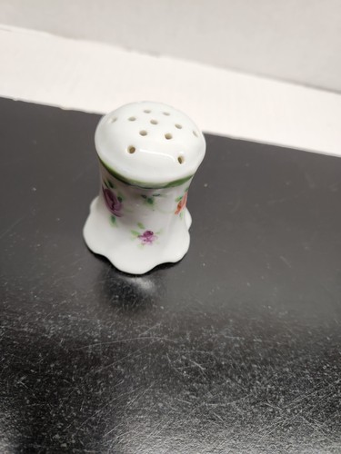 Ceramic Salt Shaker - Vintage - Hand Painted Floral - Picture 4 of 9