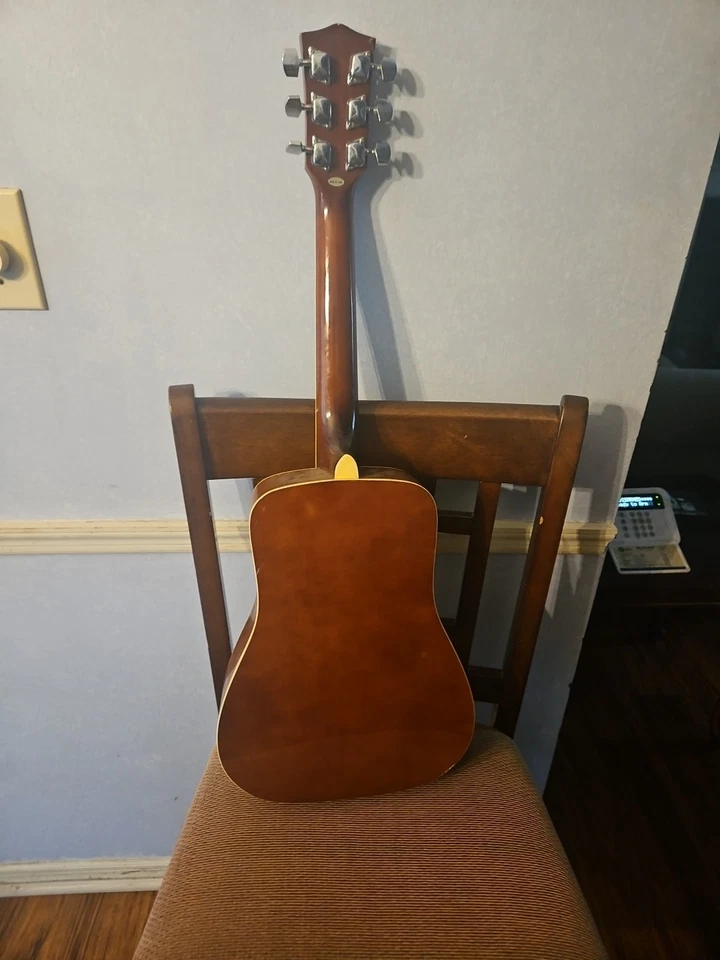 Guitarra Harmony.  Foto 3 de 4