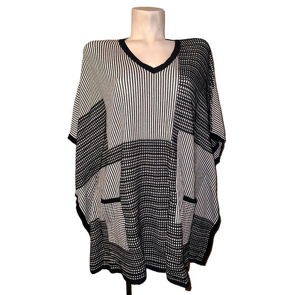 Chicos Black White Geometric Stripe Knit Patchwork Poncho V-Neck Top Women's S/M