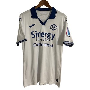 Hellas Verona: presentata la nuova maglia Home Kit 2024/2025