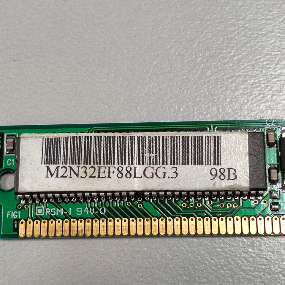 LG Semicon 4Mx4 8MB 60ns EDO-DRAM 72-pin SIMM GM71V65804AJ6 M2N32EF88LGG.3 - Image 2 of 4