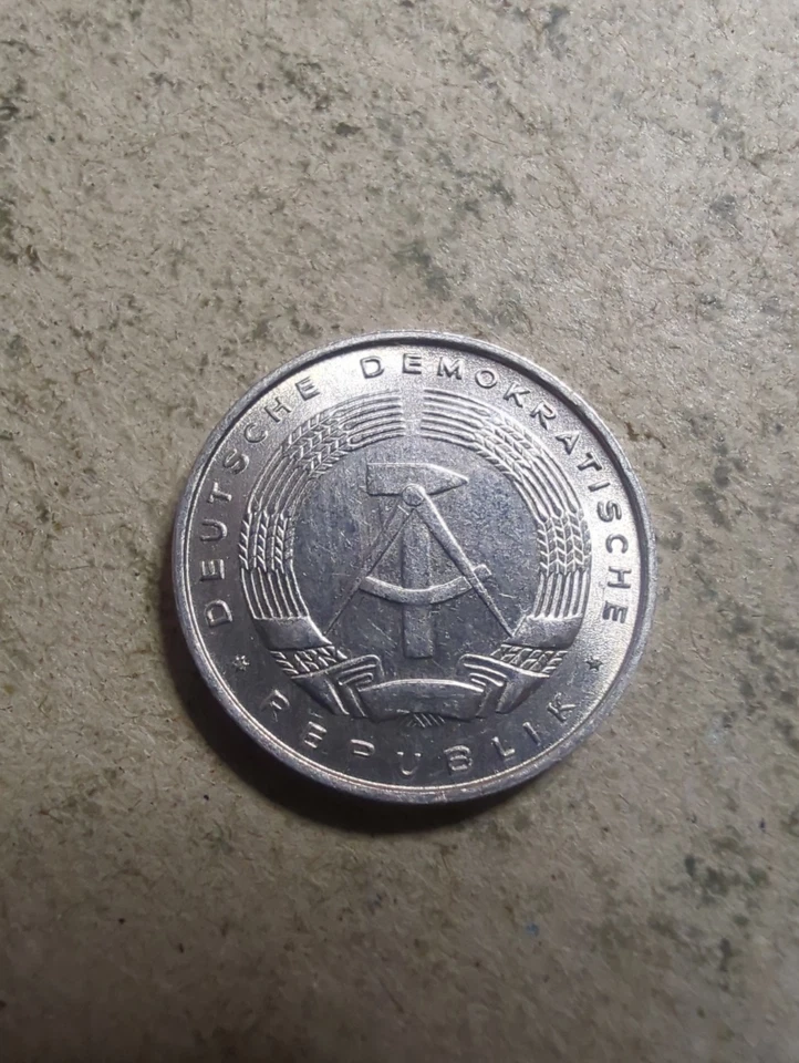 DDR 5 Pfennig 1972 A #-597 - Bild 2 von 2