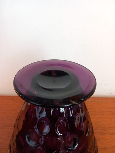 Richardson Glass Optic Glass Vase Amethyst 1930s Stourbridge, 21cms. - Picture 19 of 24