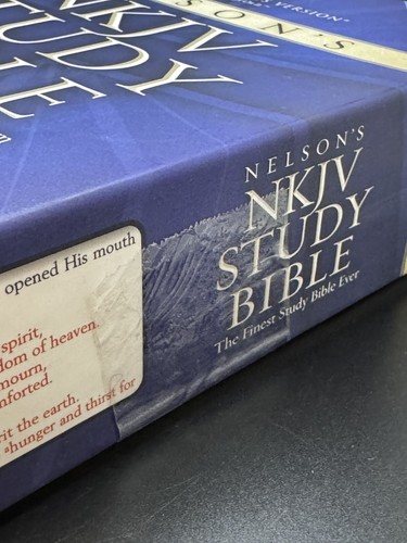 Nelson's Study Bible: New King James Version Black Bonded Leather 2885N - Foto 2 di 7