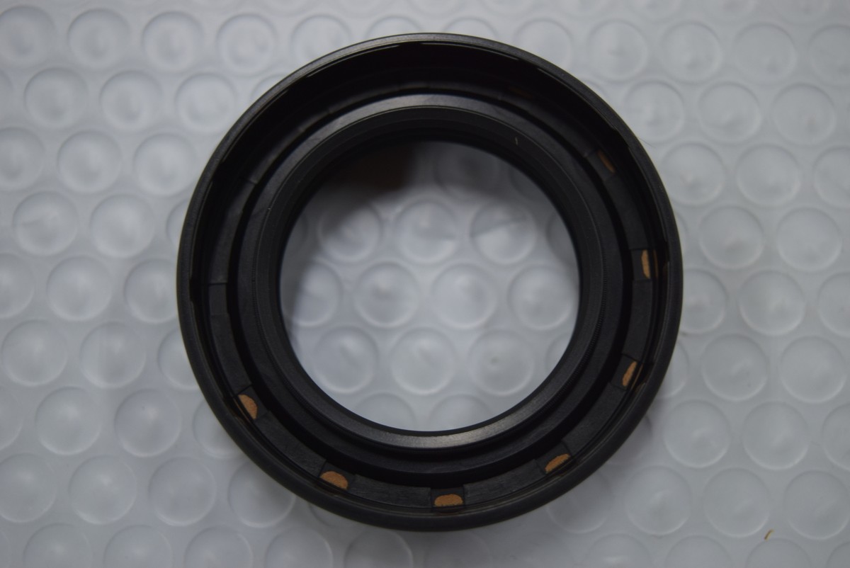 Kawasaki OEM Oil Seal 40x62x1 92049-0815 | eBay