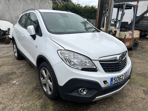 VAUXHALL (OPEL) MOKKA 1.6 BENZIN 2014 AUSSCHLACHTEN GETRIEBESITZE TÜREN STOßSTANGE ECU SCHALTER