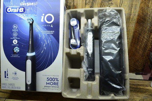 Oral-B iO Series 4 Elektrische Zahnbürste Schwarz Mit Etui Offener Karton Neu