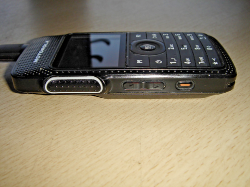 Motorola SL4010e UHF 403-470MHz DMR Cyfrowa bateria i ładowarka c/w (Wielka Brytania lub UE) - Zdjęcie 7 z 15