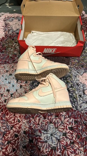 Size 6 - Nike Dunk High Crimson Tint W - Picture 4 of 6
