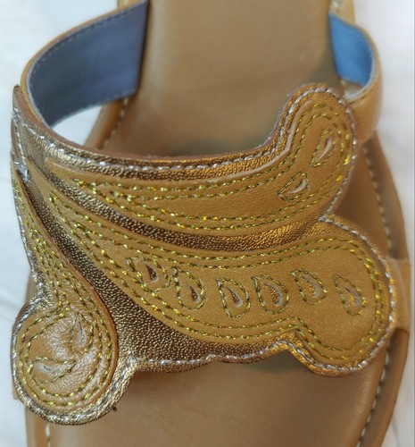 INDIGO by Clarks Gold Leather Open Toe Sandals Heels Embroidered 7 M - Picture 7 of 7