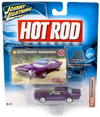 1:64 Johnny Lightning  1972 Plymouth Roadrunner  purple metallic Hot Rod