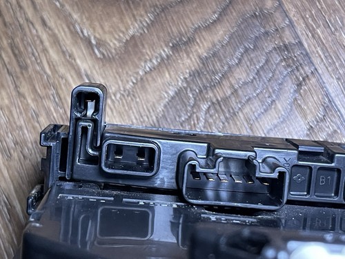 05 06 07 08 09 10 TOYOTA AVALON JUNCTION BLOCK FUSE BOX MODULE 82720-07060 OEM - Picture 6 of 11