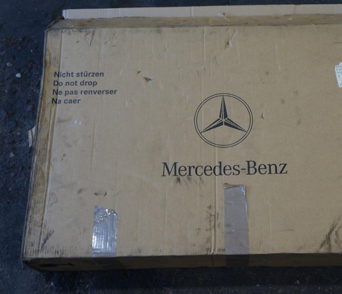 Mercedes-Benz W212 W207 R231 SL Genuine Air Conditioning Condenser A0995001554 - Picture 3 of 4
