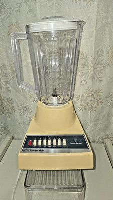 Vintage Hamilton Beach 7 Speed Blender   Model 600-3 Classic Almond
