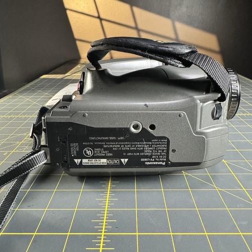 Panasonic Palmcorder Camcorder VHS-C PV-L550D W/Battery & Charger TESTED - Picture 10 of 11