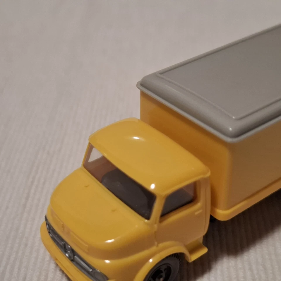 WIKING 1:87 Nr. 55 - Mercedes L 1413 Kurzhauber Postwagen - glattes Dach - Bild 4 von 4