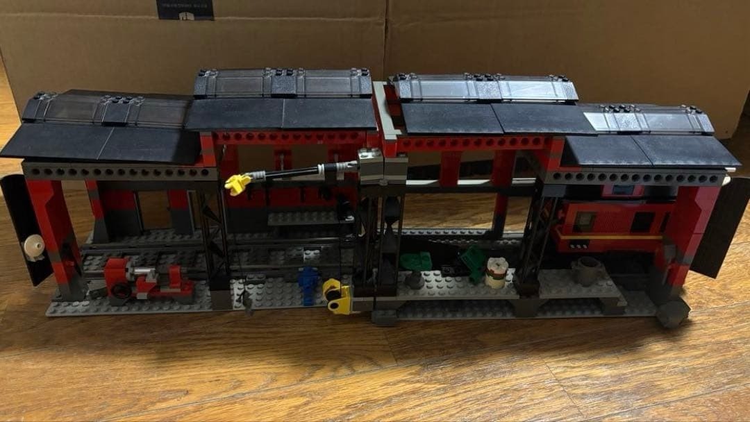 LEGO World City Train Engine Shed 10027 In 2003 Used Retired W