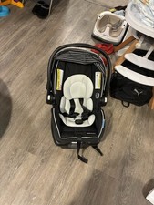 baby trend Car Seat cs02d13a