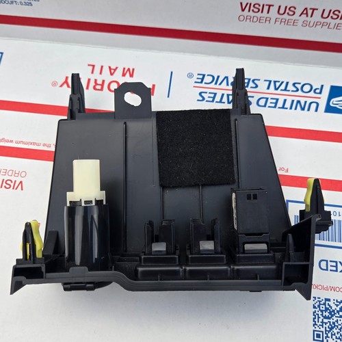 2018 Toyota Corolla Dash Power Putlet Audio Aux Jack Port - Picture 4 of 7