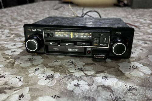 VINTAGE CAR RADIO - PHILIPS 880 - VINTAGE CAR RADIO STEREO CASSETTE - Picture 1 of 6
