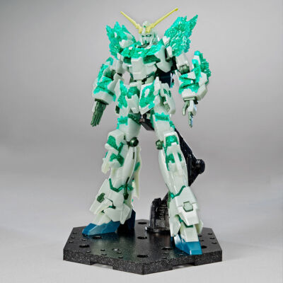 BANDAI Gundam Base Limited HG Unicorn Gundam Crystal of Light 1
