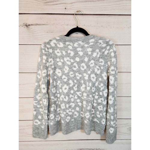 Old Navy Womens Gray White Leopard Print Long Sleeve Pullover Sweater Size M NWT - Picture 2 of 6
