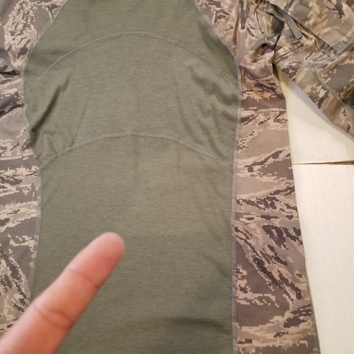 Camisa de Combate Híbrida Táctica Wild Things Top Grande Cuello Tortuga Camuflada USAF - Imagen 9 de 9