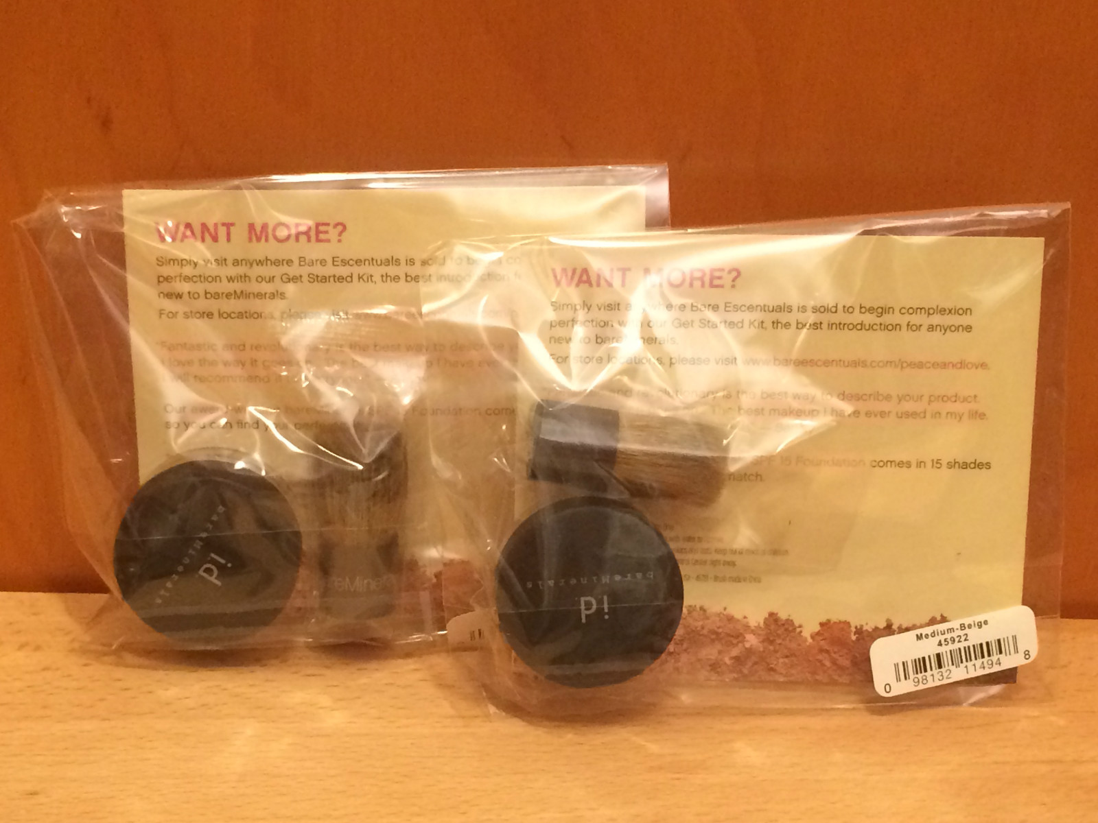 2 SAMPLES Bare Minerals MEDIUM BEIGE Foundation + Mini Kabuki Brush GET