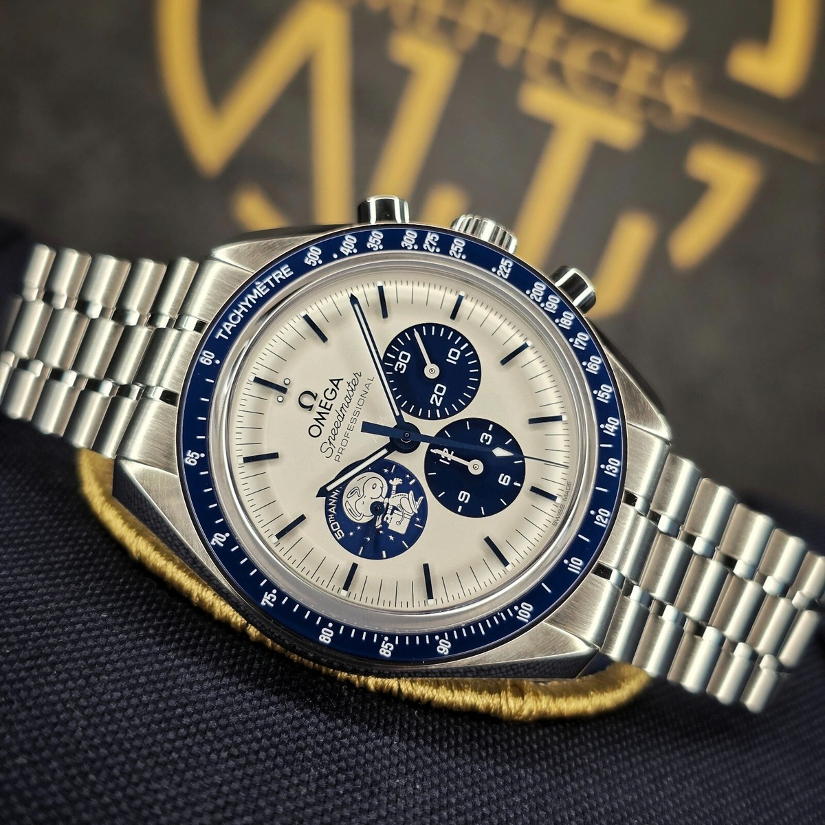 OMEGA SPEEDMASTER 50TH ANNIVERSARY SILVER SNOOPY AWARD 42MM