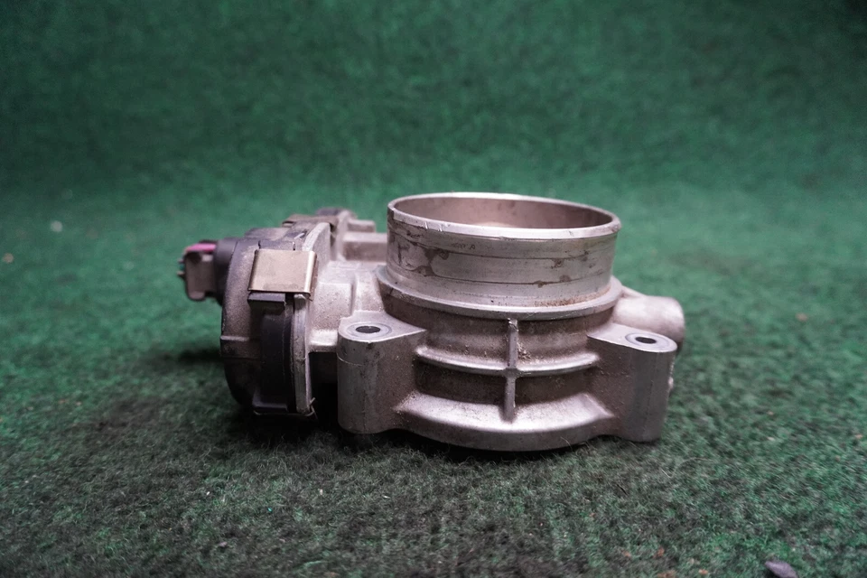 Saturn Aura 2008 3,6 L carrocería del acelerador OEM RME722A Foto 4 de 4