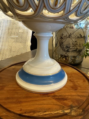 antique porcelain Fruit Basket Table Centerpiece Candy Dish Pedestal Fruit Dish - Picture 9 of 12