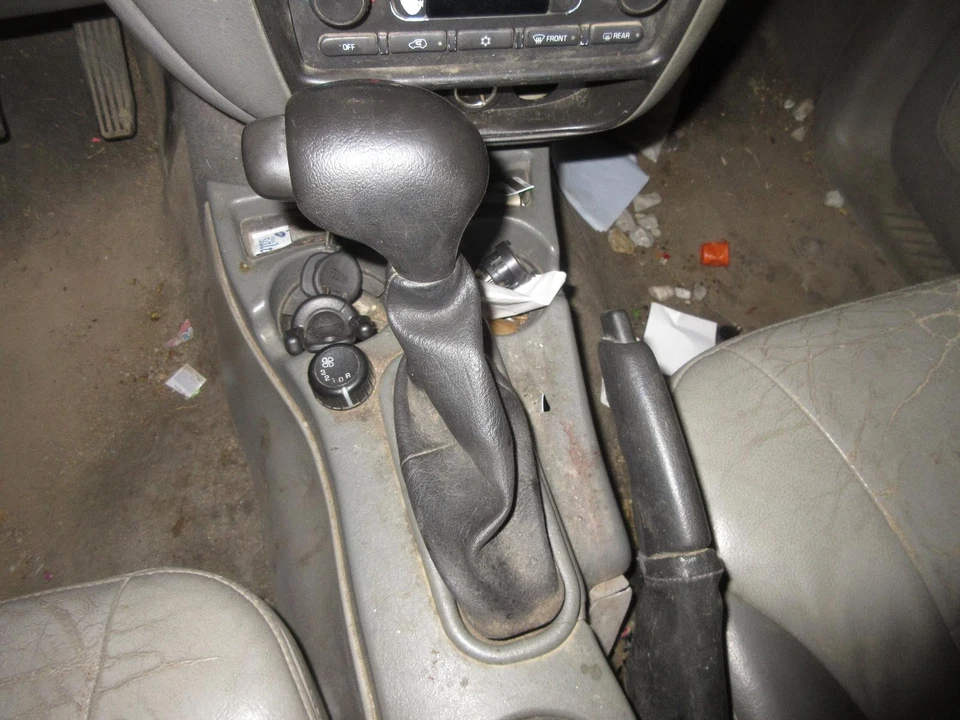 二手后左门组件后侧适合:2004 雪佛兰 Trailblazer ext 门 — 第 3/4 张图片