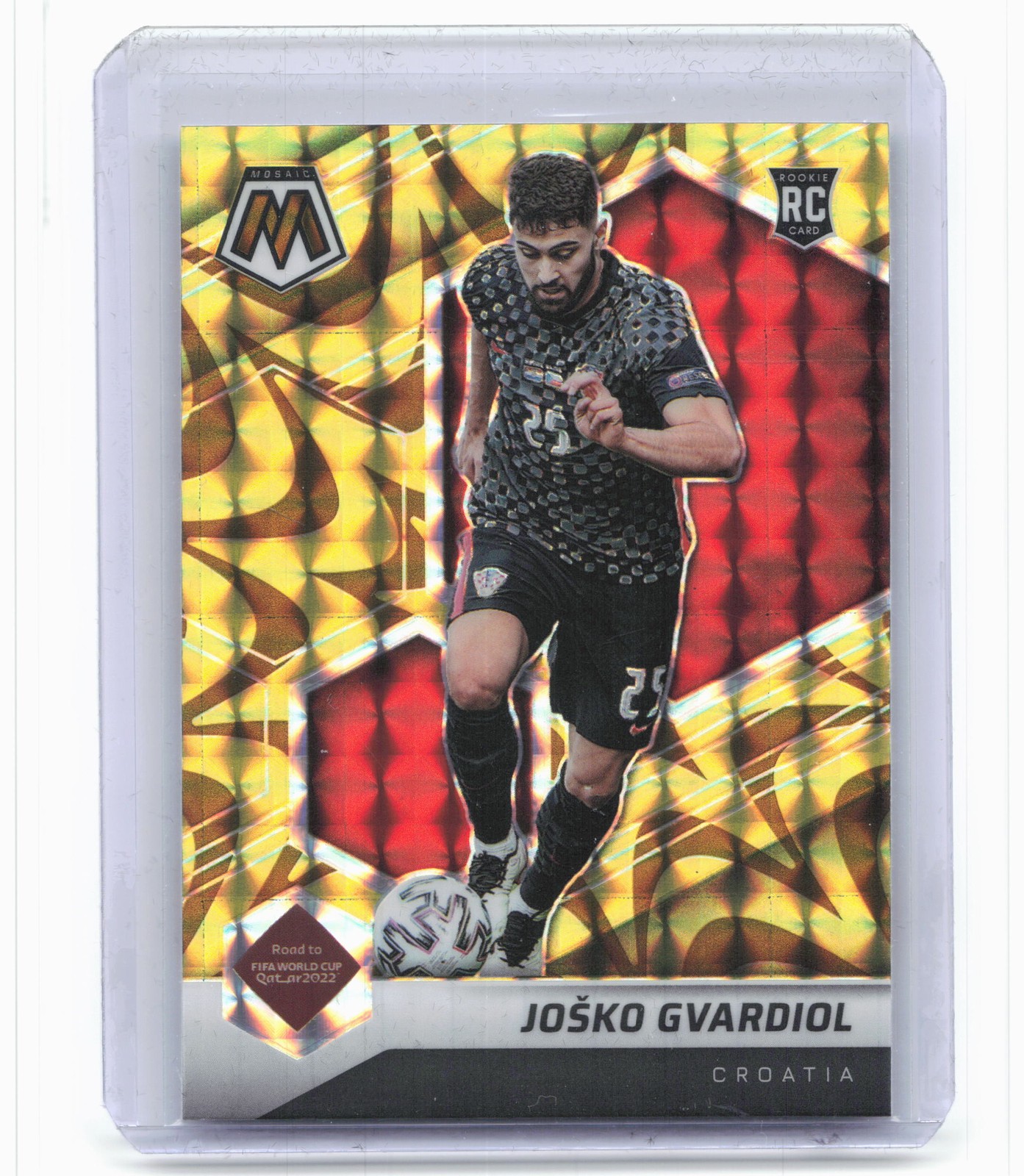 2021-22 Panini Mosaic Road to World Cup #198 Josko Gvardiol Mosaic Reactive Gold