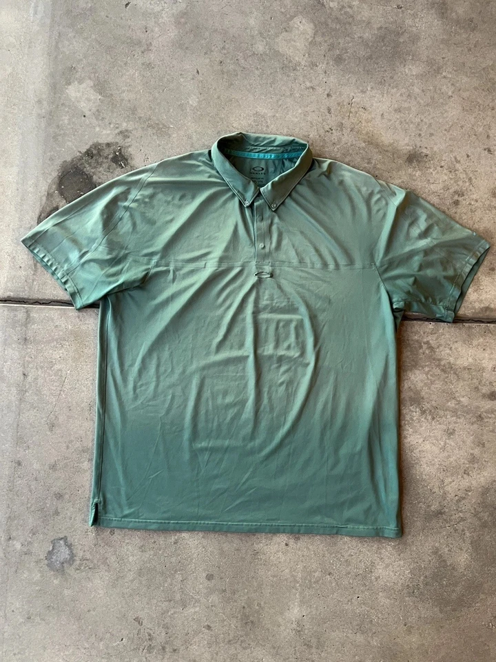Polo de golf Oakley para hombre verde degradado color talla XXL cierre a presión Foto 2 de 4