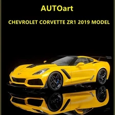 AUTOart 1/18 Chevrolet Corvette ZR1 Simulation Car Model Gift Ornament
