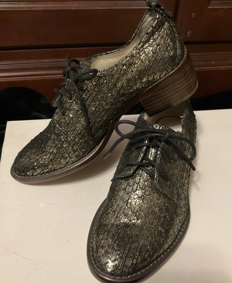 Preciosos Oxford Louise Et Cie negros/dorados con cordones talla 4,5 B Foto 2 de 4