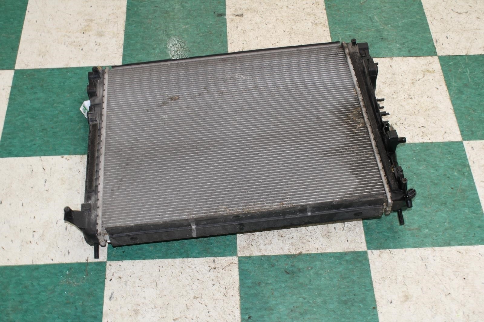 Maserati Ghibli 2014-2017 Front Radiator