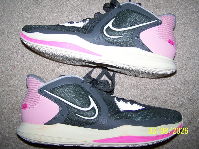 Nike Kyrie 5 EP Low Preservation Size 11 new with scuff size 11 men