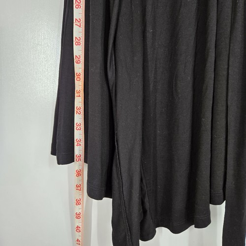 Vestido envolvente de enfermería de maternidad Nom Maternity Tessa negro pequeño de bambú tejido jersey - Imagen 10 de 13