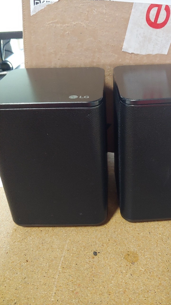 Pair of speakers LG S78S2-S for Speaker System