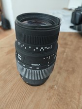 Sigma  70-300mm 1:4-5.6 DG Macro Objektiv für Canon EOS