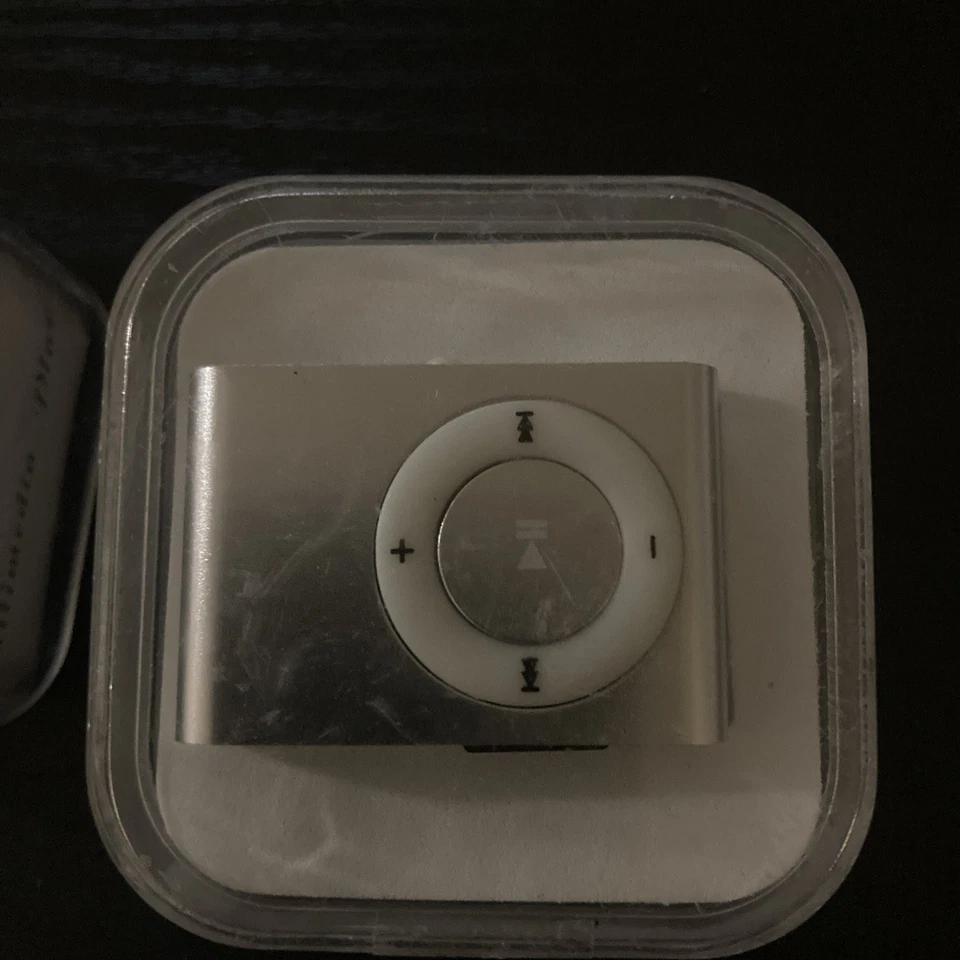 2 Mini MP3 Music Multimedia Player USB Flash Disk Metallic SILVER Micro SD new - Image 3 of 3