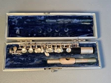 Vtg Gemeinhardt Piccolo w/Case black silver (lot b)