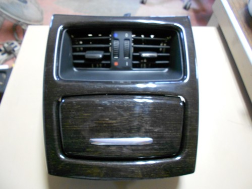 2012 BMW 328i rear console AC air vent - Imagen 2 de 6
