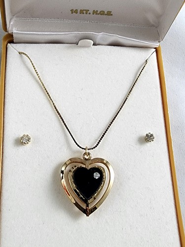 Vintage 14kt Gold-Plated Styles by Smart Gold & Black Heart w/ Stud Earrings - Picture 5 of 9