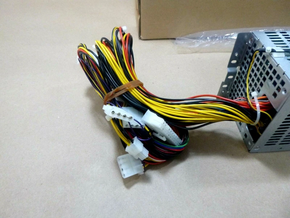 620-Watts ATX12V Hot Swap 1+1 Redundant 2U Switching Power Supply SPR2C620 - Image 3 of 4