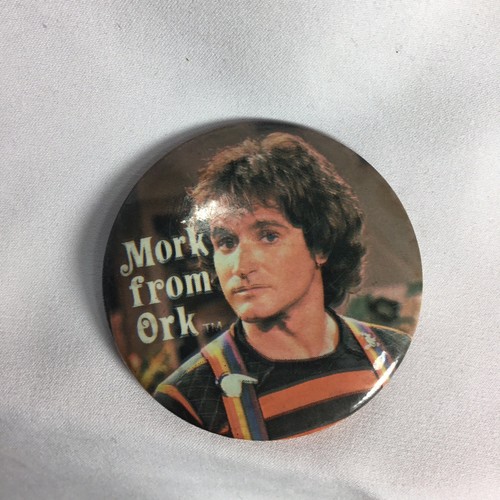 Mork From Ork Pinbacks Pins Buttons Robin Williams vintage 2 1/4 inches - Picture 3 of 3