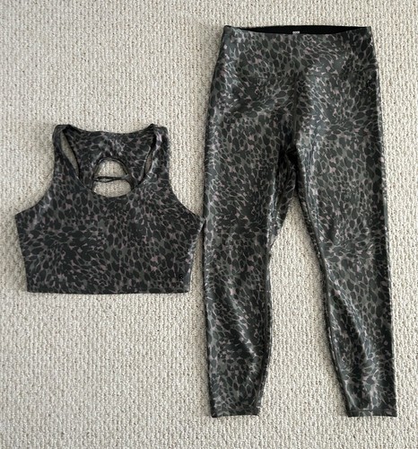 Conjunto de 2 leggings y top con estampado de leopardo Good American Ferocious talla 4/XL - Imagen 3 de 9